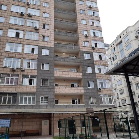 Diplomat Apartments Bishkek Exteriör bild