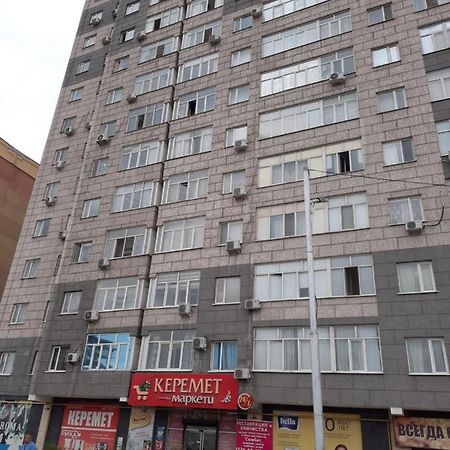 Diplomat Apartments Bishkek Exteriör bild