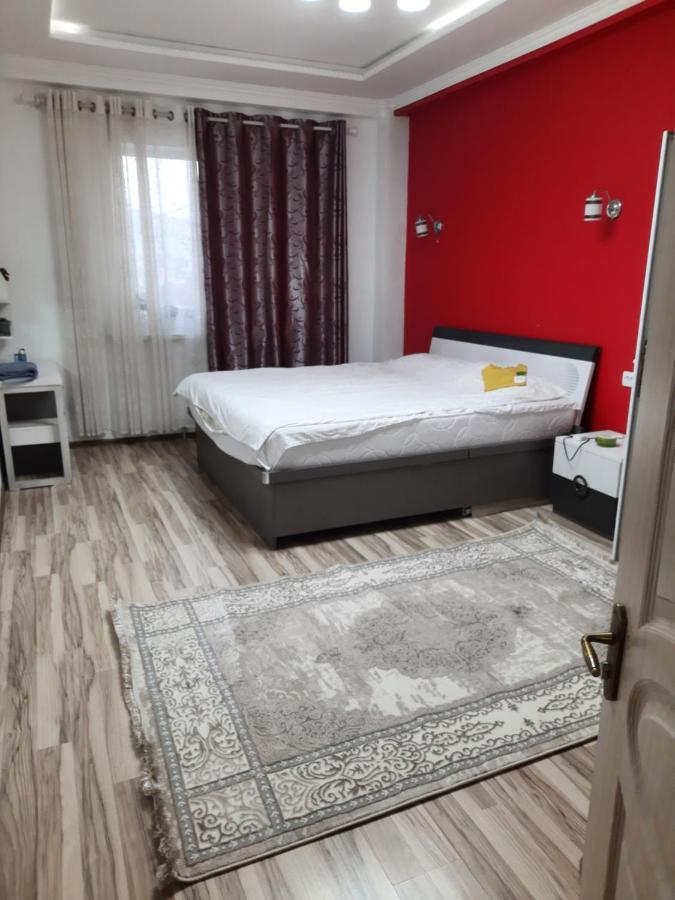 Diplomat Apartments Bishkek Exteriör bild
