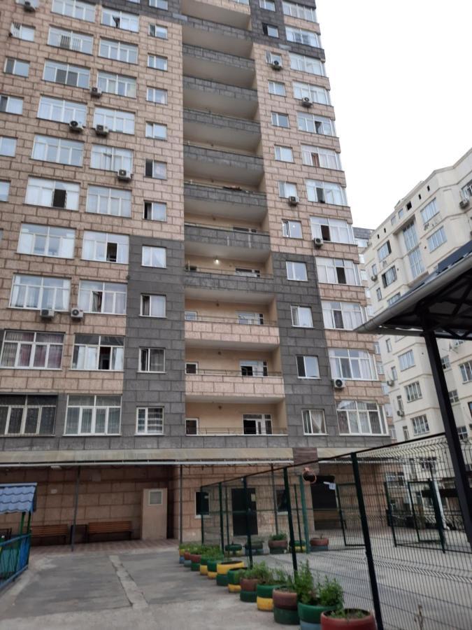 Diplomat Apartments Bishkek Exteriör bild