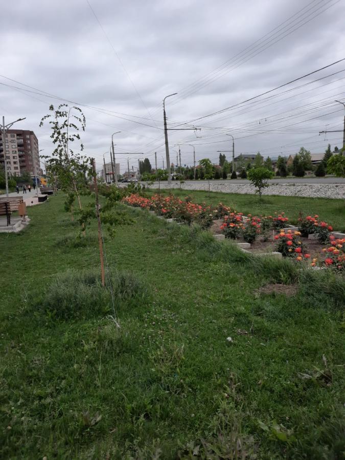 Diplomat Apartments Bishkek Exteriör bild