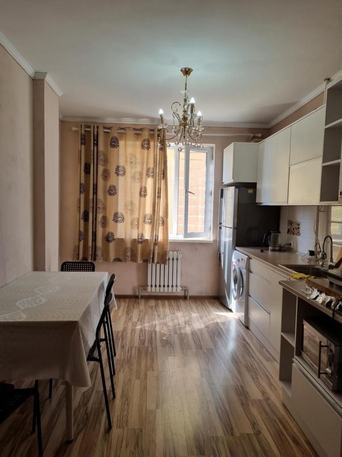 Diplomat Apartments Bishkek Exteriör bild